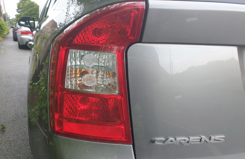 Kia Carens GS CRDI Rear Tail Light Passengers